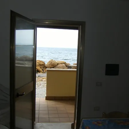 Residence La Darsena Isola Di Capo Rizzuto Exterior photo